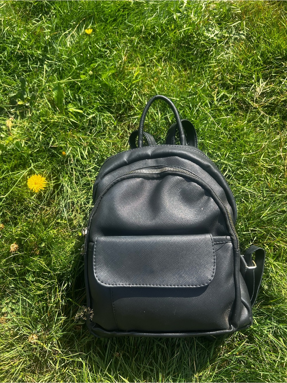 Hecho En Compact Black Mini Backpack Patent- Women's Everyday Bag Sz 12”X10”X5”